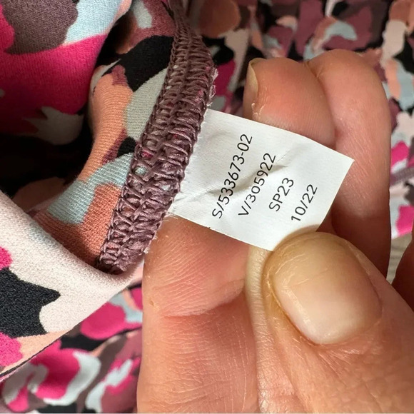 ATHLETA Transcend Stash Tight- Elysian Floral Pink - Picture 8 of 8